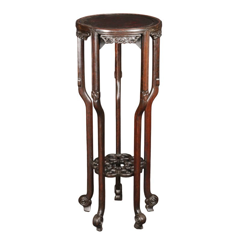 二十世紀 紅木圓高花幾 | A Chinese hongmu tall jardinière stand, 20th century