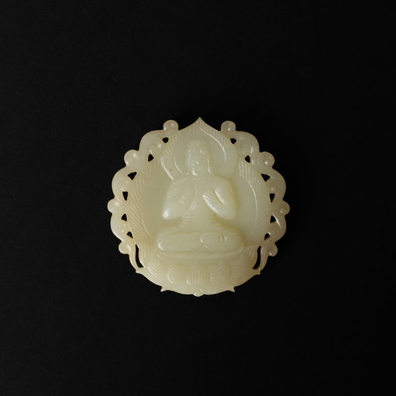 十八/十九世紀 青白玉雕觀音菩薩牌 | A Chinese celadon jade 'Guanyin' plaque, 18th/19th century