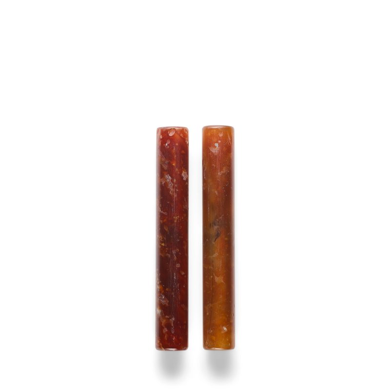 遼 瑪瑙管 一組兩件 | TWO AGATE TUBULAR ORNAMENTS - 图1