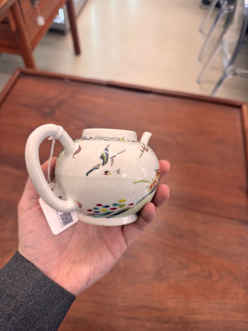 清雍正 粉彩瑞鹿圖蓋壺 | Santos Collection | A Chinese export famille-rose 'deer' teapot, Qing dynasty, Yongzheng period - 图9