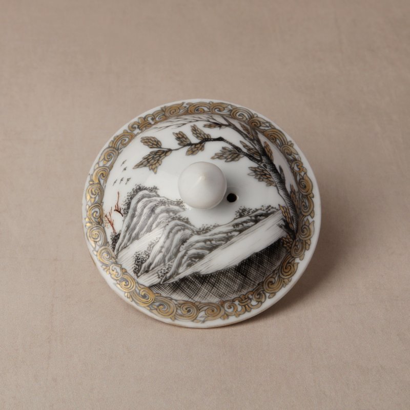 清乾隆 墨彩高粱收穫圖蓋壺 | Santos Collection | A rare Chinese export en-grisaille 'sorghum harvesting' teapot, Qing dynasty, Qianlong period - 图6