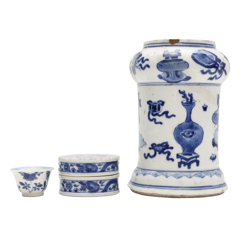 十八/十九世紀 各式青花瓷器一組三件 | A group of Chinese blue and white ceramics. 18th/19th century - 图2