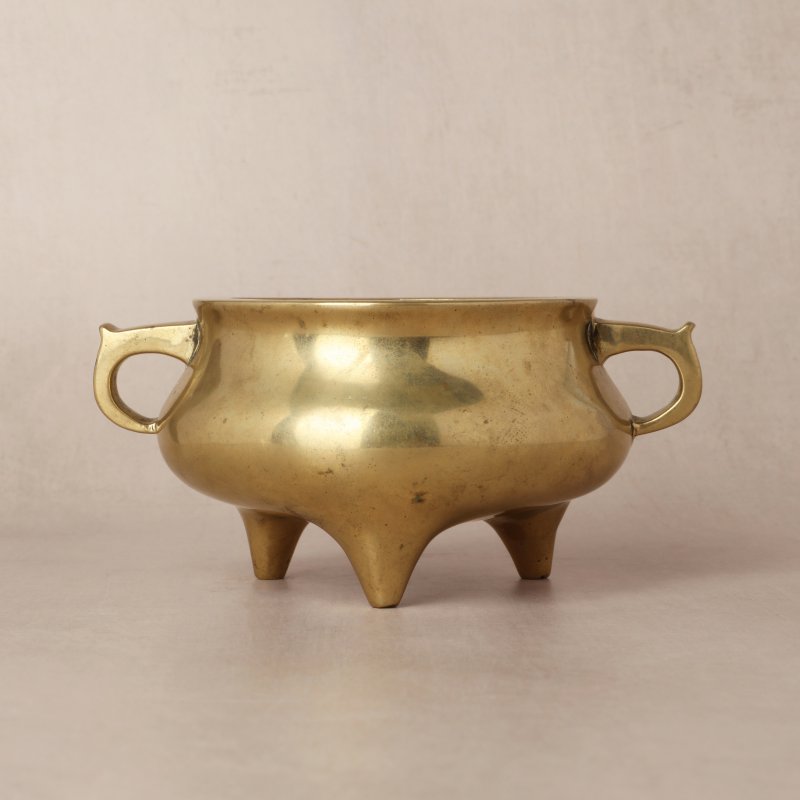 清十八/十九世紀 銅鎏金壓經三足爐《宣德》款 | A Chinese polished bronze tripod censer, Qing dynasty, 18th/19th century - 图15