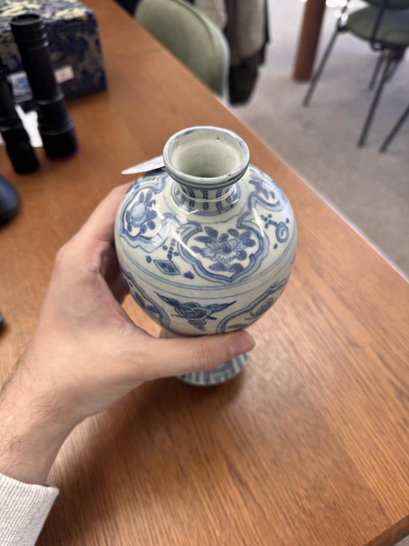 明十六世紀 青花花卉紋梅瓶 | Santos Collection | A Chinese blue and white 'floral' vase, meiping, Ming dynasty, 16th century - 图10