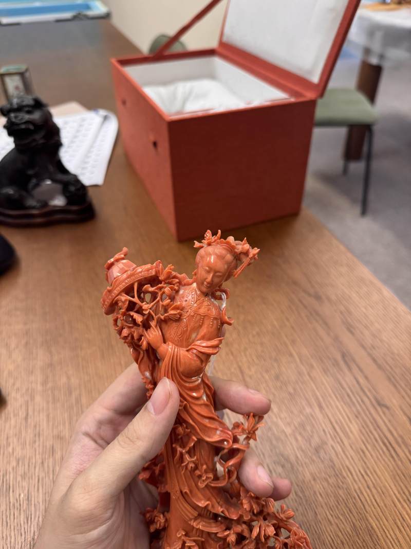 十九世紀 珊瑚雕麻姑獻壽像 | λ A fine Chinese carved coral figure of a Magu, 19th century - 图17