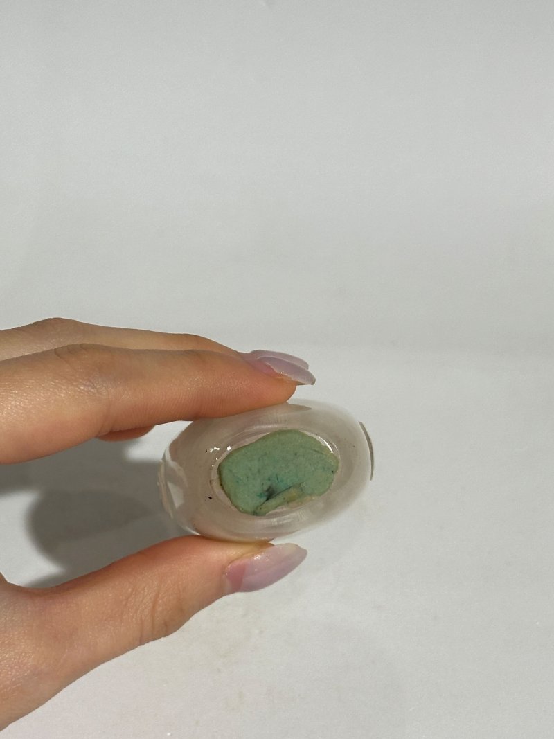 清十九世紀 水晶鼻煙壺二件 | TWO ROCK CRYSTAL SNUFF BOTTLES - 图10