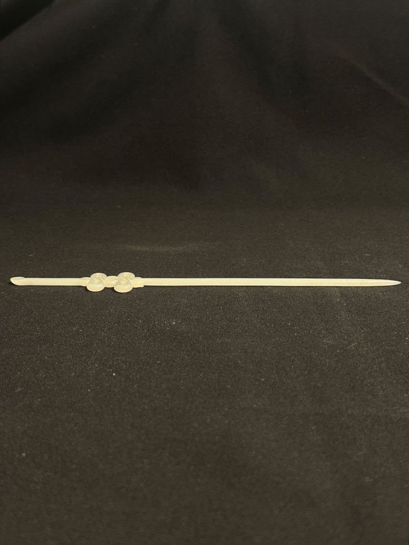 清十九世紀 青白玉耳挖簪、花頭簪二枚 | TWO GREENISH WHITE JADE HAIR PINS - 图7