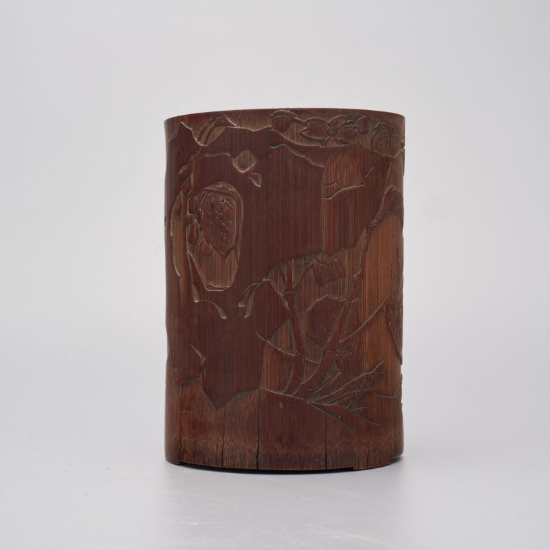 民國 竹雕蟈蟈桑葉紋筆筒 | A BAMBOO 'FLORAL' BRUSH POT - 图8
