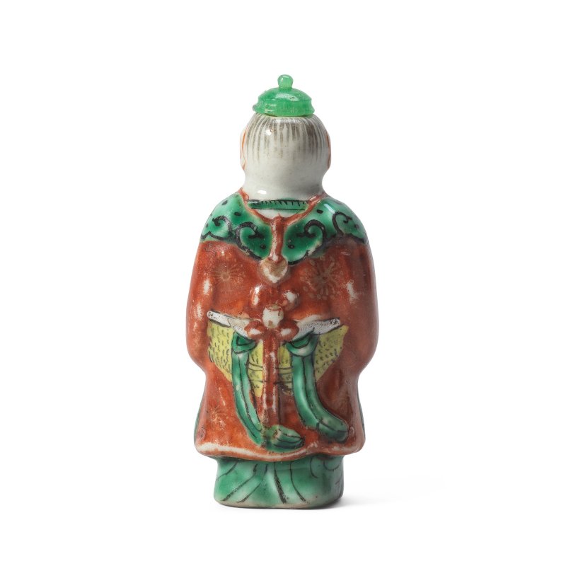 清 一八二一至一八五零年 彩繪劉海戲蟾鼻烟壺 | A FAMILLE ROSE 'LIU HAI' SNUFF BOTTLE - 图2