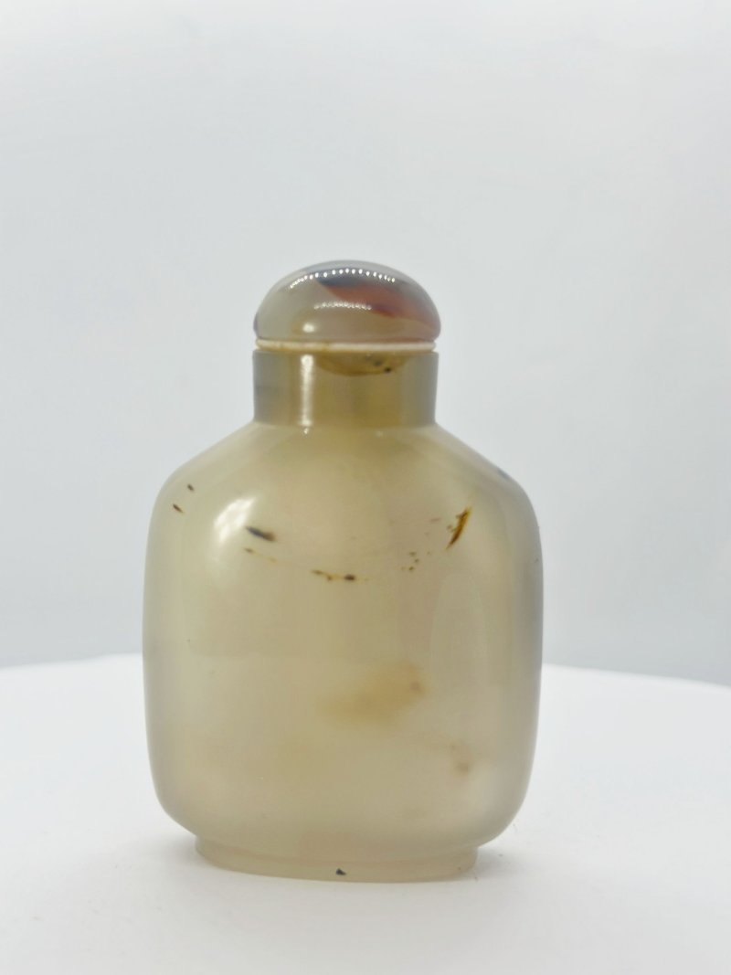 晚清至民國 影瑪瑙⌈金鷄報曉⌋鼻煙壺 | A SHADOW AGATE 'COCKEREL AND SUN' SNUFF BOTTLE - 图7