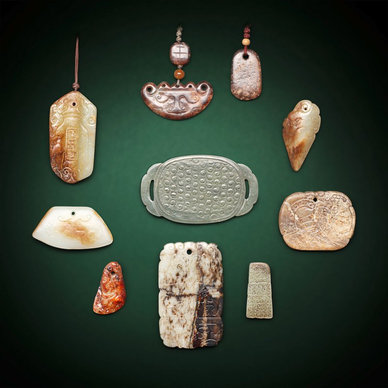 清及更晚 玉雕一組十件 | A GROUP OF TEN ARCHAISTIC JADE CARVINGS - 图2