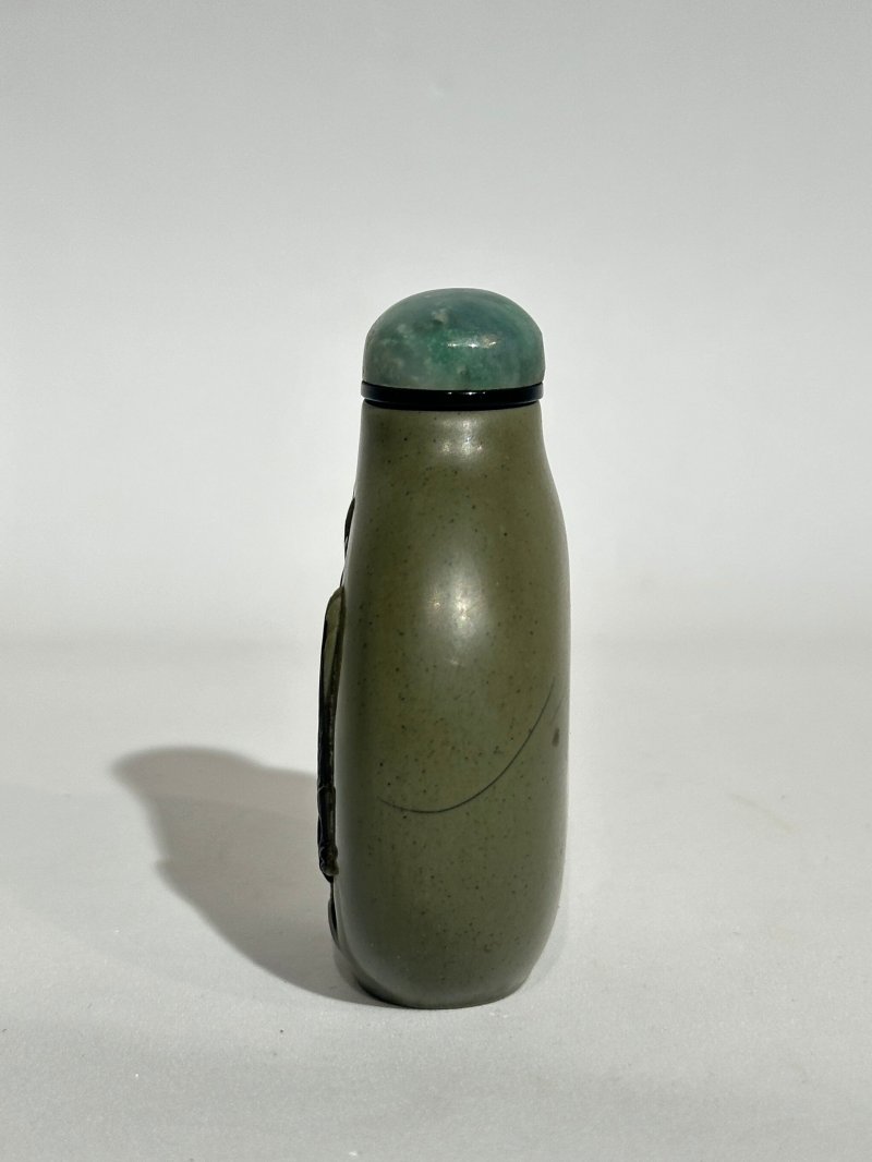 二十世紀 端石⌈喜上眉梢⌋鼻煙壺 | A DUAN-STONE 'MAGPIE AND PRUNUS' SNUFF BOTTLE - 图8