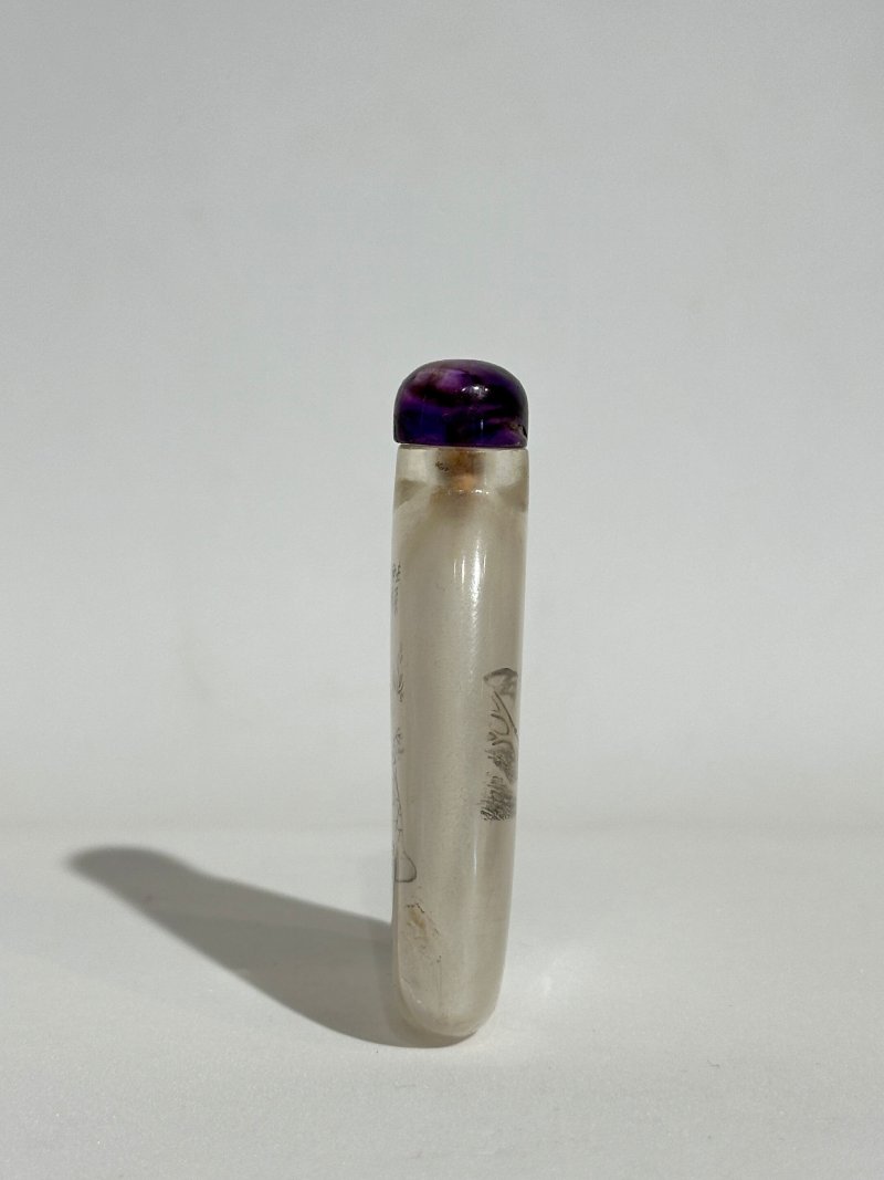 周樂元（款） 玻璃內畫⌈山水人物⌋鼻煙壺 一八九二年作 | AN INSIDE PAINTED GLASS 'FIGURAL LANDSCAPE' SNUFF BOTTLE - 图6