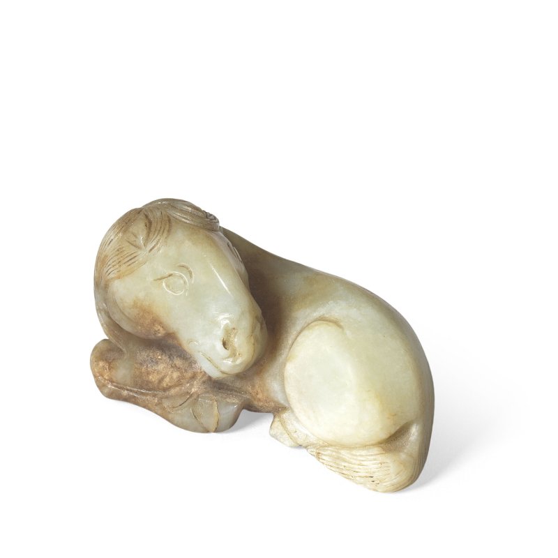 十八世紀 褐青玉雕馬 | A PALE GREEN AND RUSSET JADE 'HORSE' CARVING - 图2