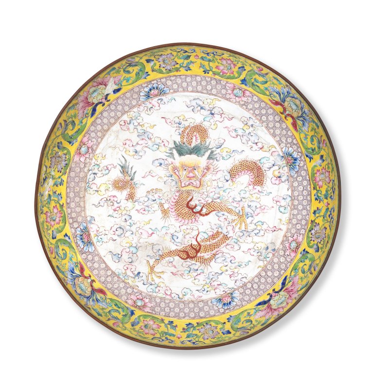 清乾隆 畫琺琅龍紋盤 | A PAINTED ENAMEL 'DRAGON' DISH Qianlong - 图1