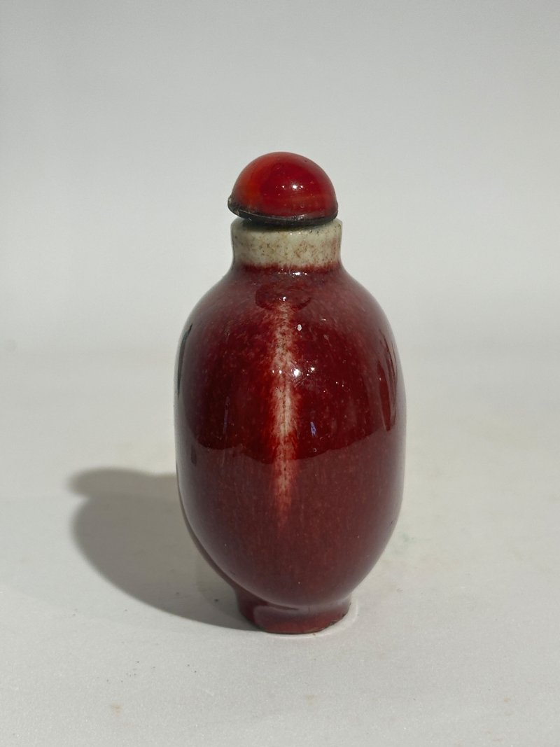 晚清至民國 瓷鼻煙壺四件 （藍）⌈乾隆年製⌋礬紅篆書款 | FOUR CERAMIC SNUFF BOTTLES - 图8
