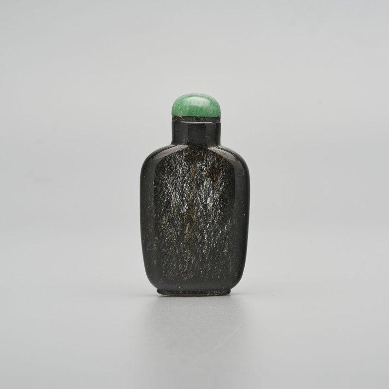 清十九世紀 髮晶鼻煙壺 | A HAIR CRYSTAL SNUFF BOTTLE - 图1