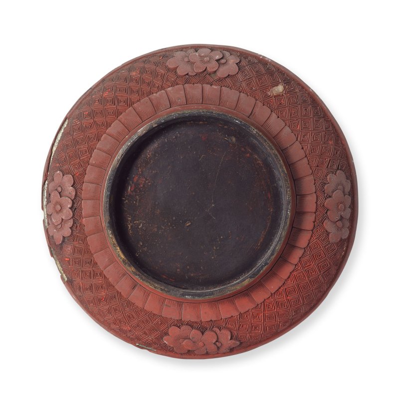 清 剔紅羅漢紋盤 | A CINNABAR LACQUER 'LUOHAN' DISH - 图2