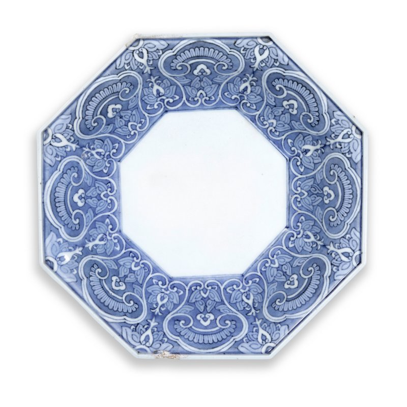 江戶 十八世紀 鍋島青花八邊盤 | A BLUE AND WHITE OCTAGONAL NABESHIMA DISH