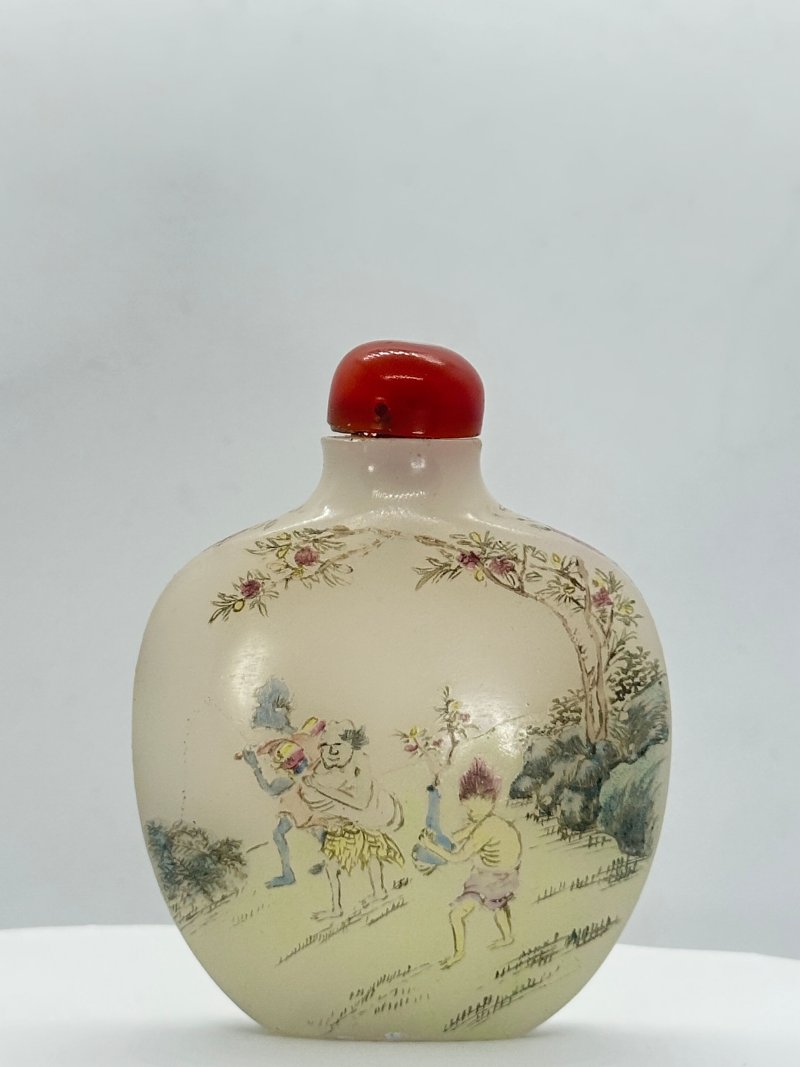 民國 涅白玻璃胎畫琺瑯⌈鍾馗⌋鼻煙壺 | A FAMILLE ROSE ENAMELLED MILKY GLASS 'ZHONG KUI' SNUFF BOTTLE - 图2