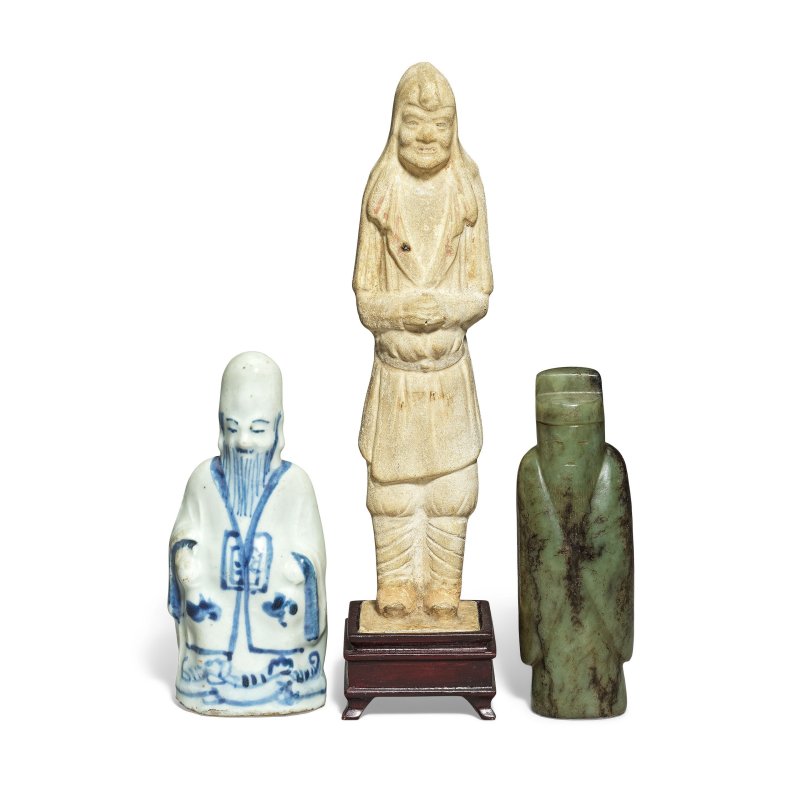 隋及更晚 米白釉勇士、青花壽老及玉雕像 | A STRAW-GLAZED WARRIOR FIGURE, A BLUE AND WHITE FIGURE OF SHOULAO AND A CARVED JADE STANDING FIGURE