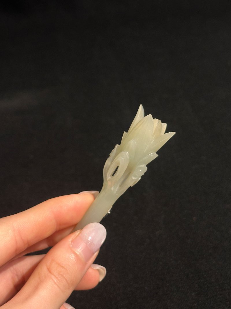 清十九世紀 青白玉耳挖簪、花頭簪二枚 | TWO GREENISH WHITE JADE HAIR PINS - 图10