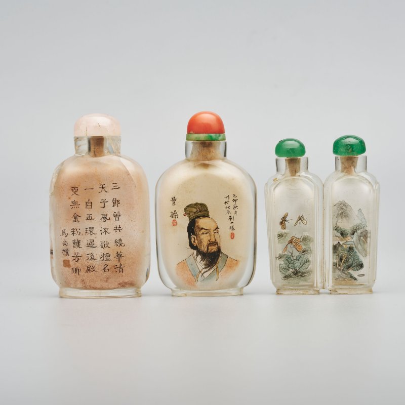 二十世紀 陳學燕、劉子藝等作 內畫「諸葛亮·趙雲」、「嬰戲圖」、「關河一望蕭索圖」、「山水」、「人物」、「嬰戲」、「山水」鼻煙壺、現代 國際鼻煙壺協會會員特製瓷鼻煙壺，共十四件 | AN INSIDE PAINTED HORN, NINE INSIDE PAINTED GLASS, AND FOUR CERAMIC SNUFF BOTTLES - 图9