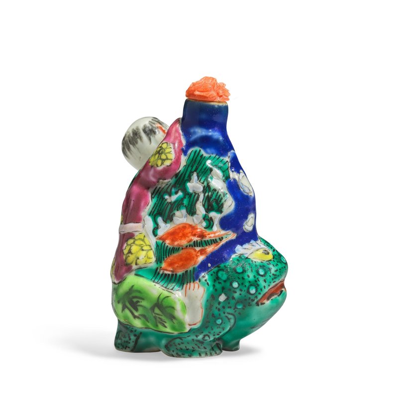 清 一八二一至一八五一年 粉彩劉海戲蟾鼻烟壺 | A FAMILLE ROSE 'LIU HAI AND TOAD' SNUFF BOTTLE - 图3