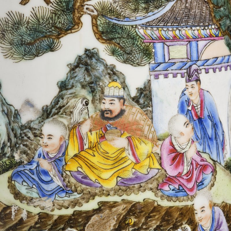 民国 粉彩人物故事象耳尊 - 图2
