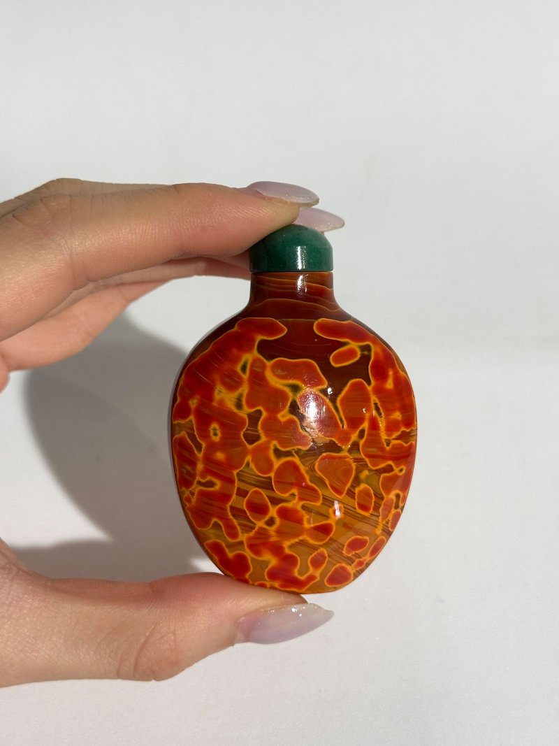 清十九世紀 玻璃胎仿雄黃鼻煙壺 | A GLASS SNUFF BOTTLE IMITATING REALGAR - 图3