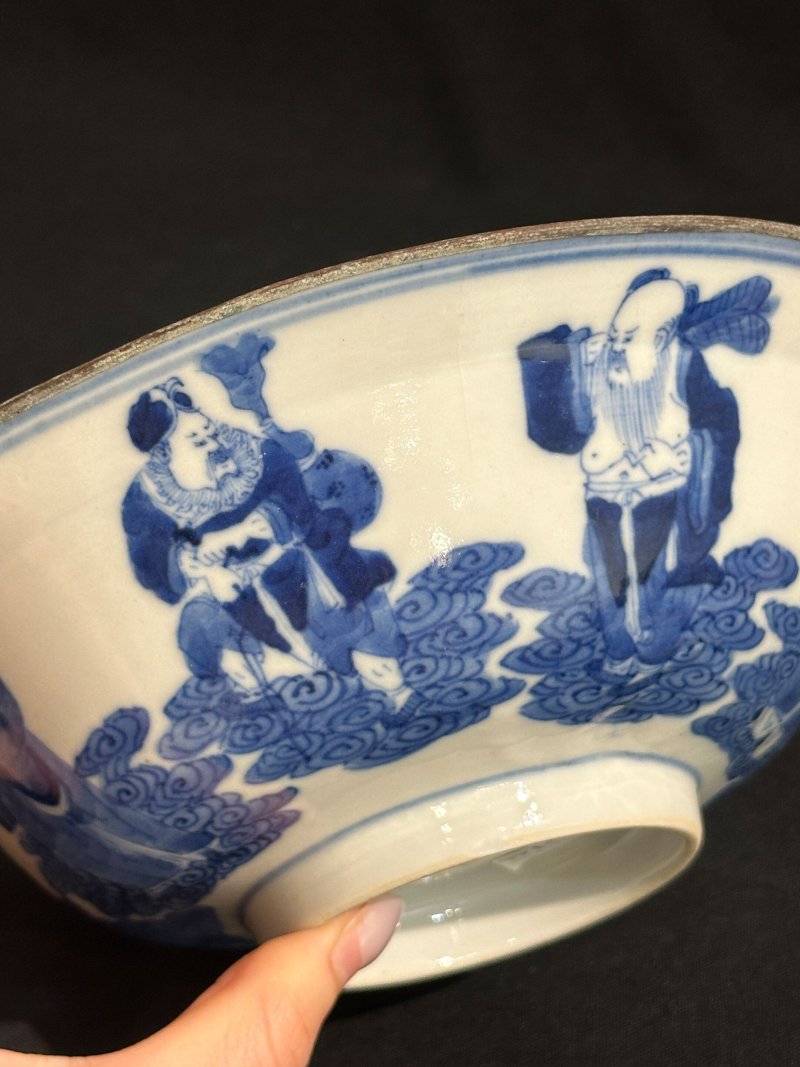 晚清至民國 青花⌈八仙⌋碗 ⌈裕發金記⌋青花楷書款 | A BLUE AND WHITE 'EIGHT IMMORTALS' BOWL - 图3