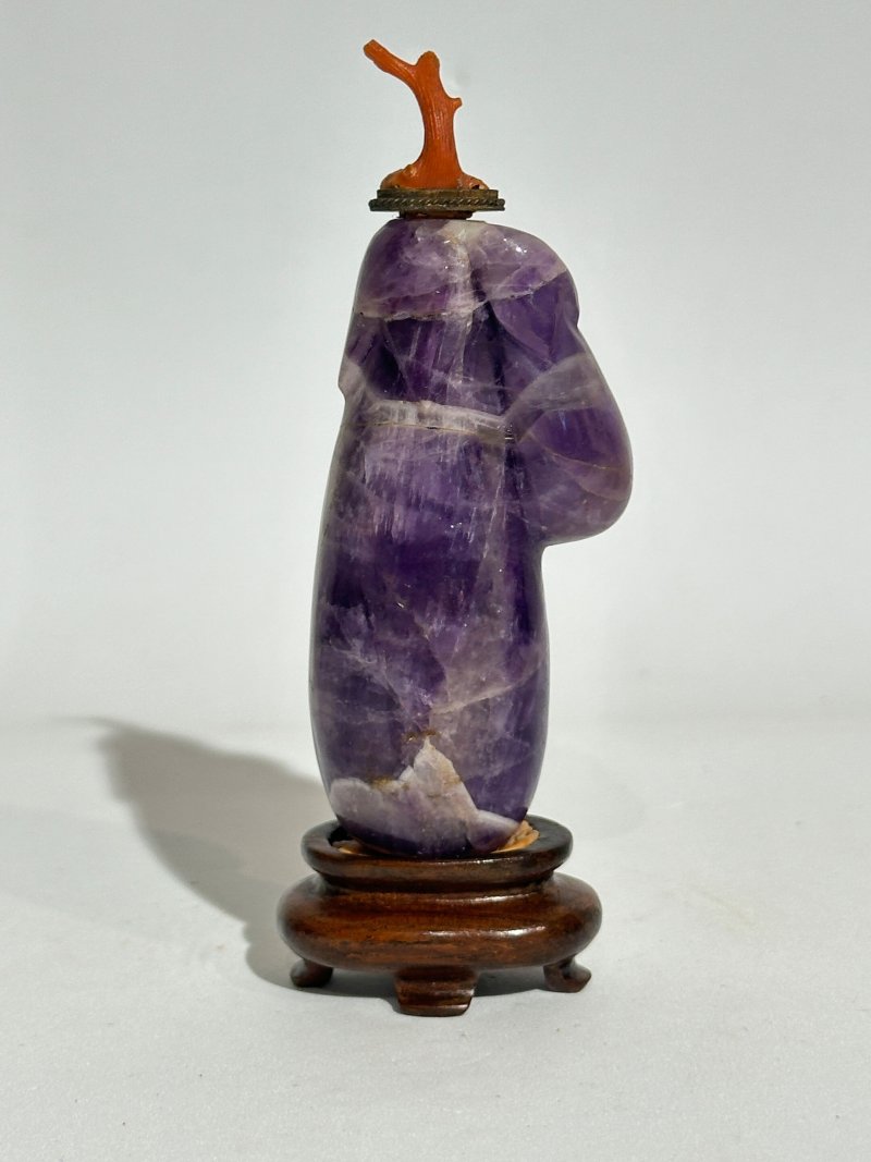 十九/二十世紀 瑪瑙、紫水晶鼻煙壺三件 | A CARNELIAN AND TWO AMETHYST SNUFF BOTTLES - 图15