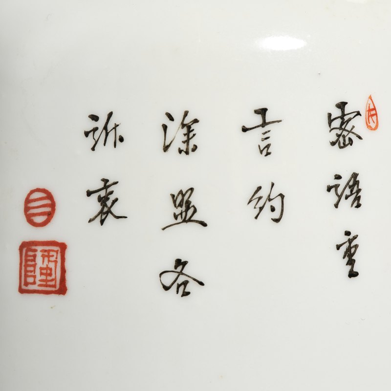 民国 粉彩红楼梦人物瓶一对 - 图12