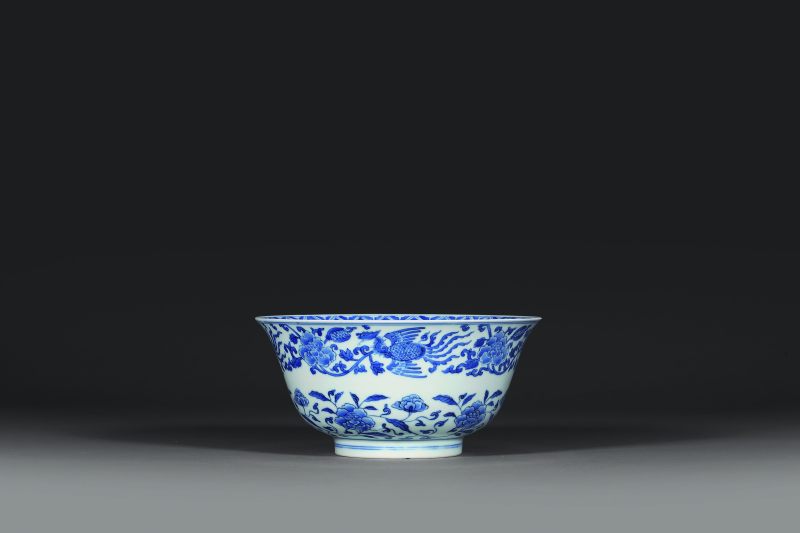 清康熙 青花凤穿牡丹纹碗