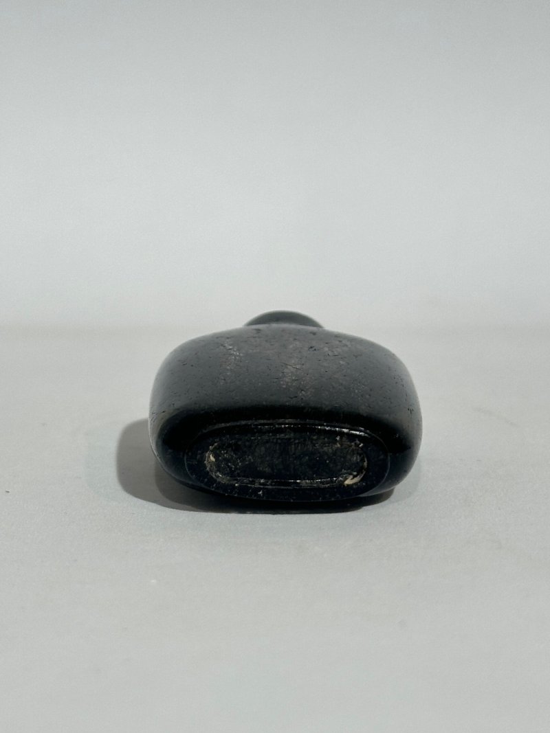 清十九世紀 髮晶鼻煙壺 | A HAIR CRYSTAL SNUFF BOTTLE - 图5