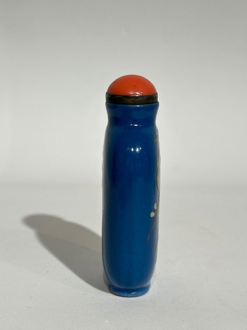 清十九世紀 藍地粉彩宜興⌈喜上眉梢⌋鼻煙壺 | AN ENAMELLED YIXING 'MAGPIE AND PRUNUS' SNUFF BOTTLE - 图7