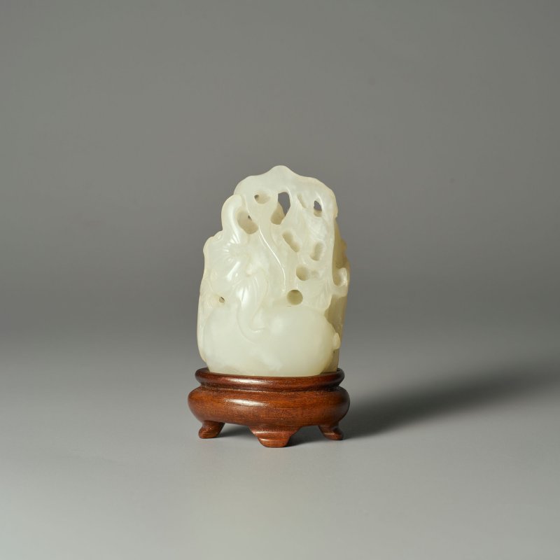 十九/二十世紀 白玉⌈瓜瓞綿綿⌋墜 | A WHITE JADE 'BAT AND GOURD' PENDANT