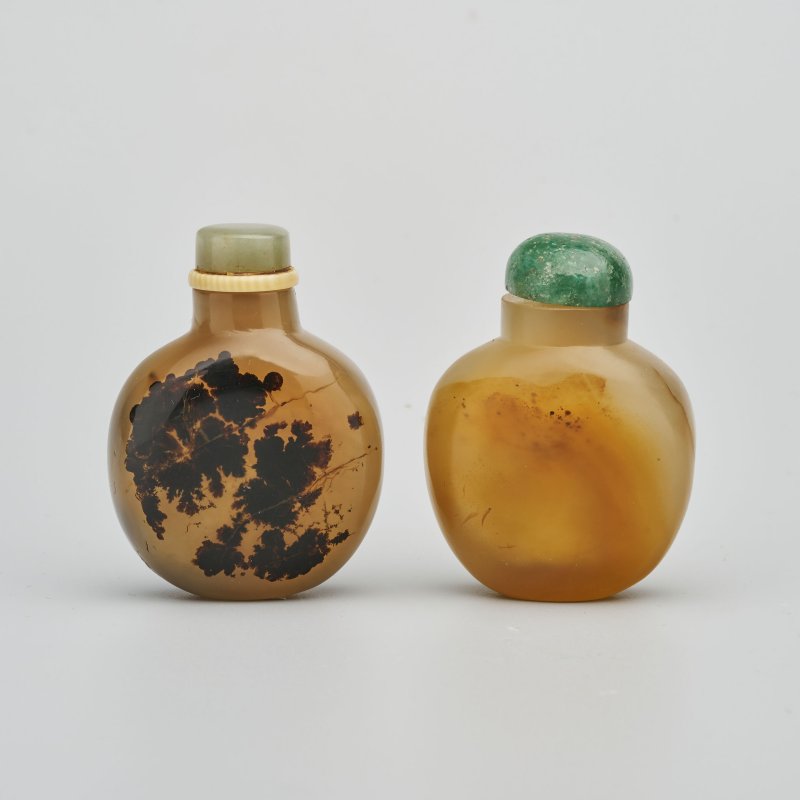 清十九世紀 水藻瑪瑙、纏絲瑪瑙、影瑪瑙鼻煙壺四件 | FOUR AGATE SNUFF BOTTLES - 图37