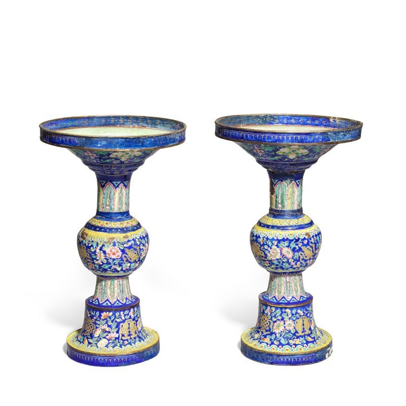 十八世紀 畫琺琅八吉祥紋花觚一對 | A PAIR OF PAINTED ENAMEL 'BAJIXIANG' VASES, GU - 图1
