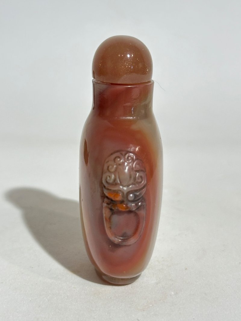 清十九世紀 水藻瑪瑙、纏絲瑪瑙、影瑪瑙鼻煙壺四件 | FOUR AGATE SNUFF BOTTLES - 图21