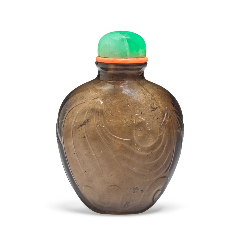 清 一七六零至一八四零 煙晶蝠紋鼻烟壺 | A SMOKY QUARTZ CRYSTAL 'BATS' SNUFF BOTTLE - 图1