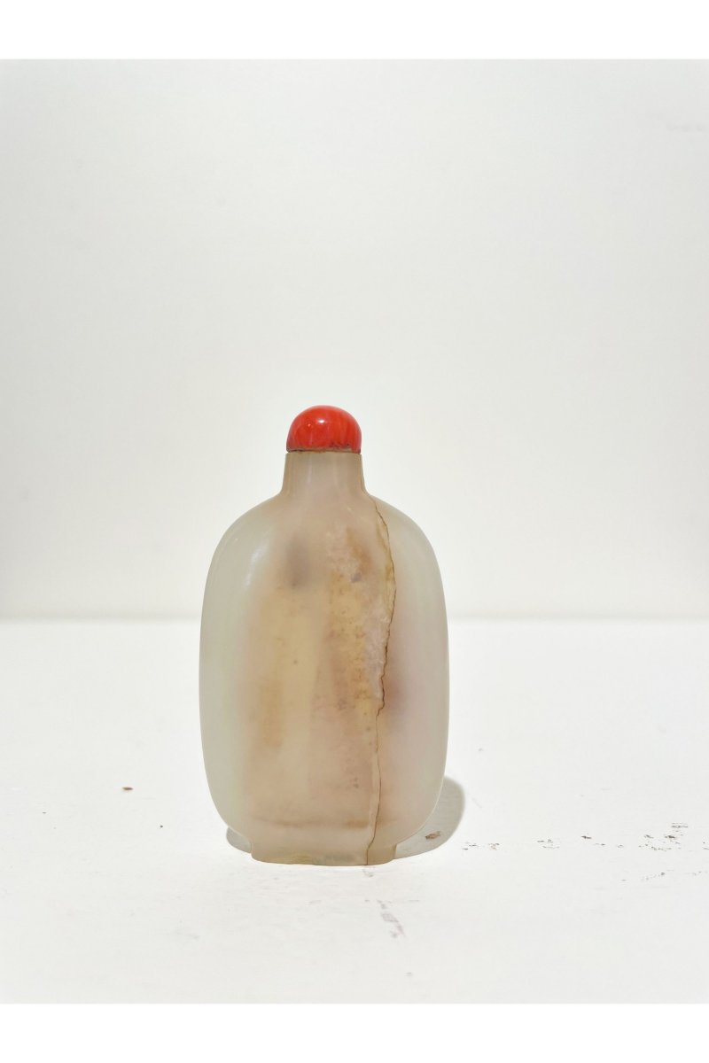 清十九世紀 白玉素紋鼻烟壺 | A WHITE JADE SNUFF BOTTLE - 图5