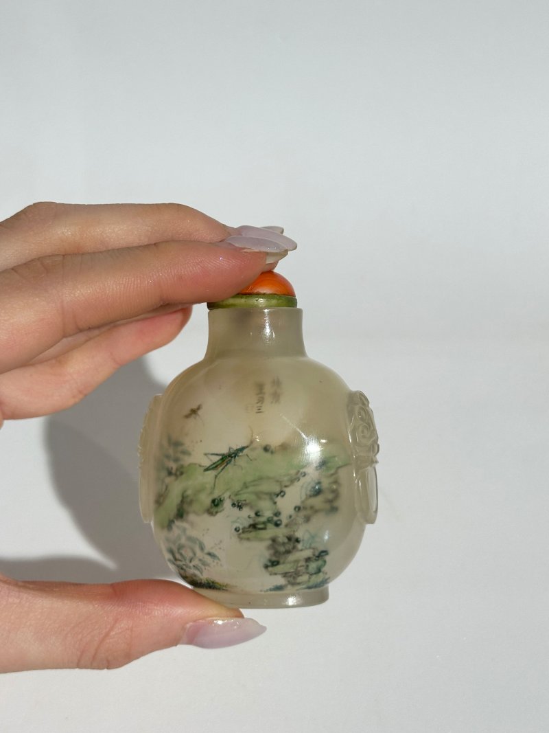 二十世紀 王習三作 瑪瑙內畫「蟋蟀」鼻煙壺 | AN INSIDE PAINTED AGATE 'CRICKET' SNUFF BOTTLE - 图3