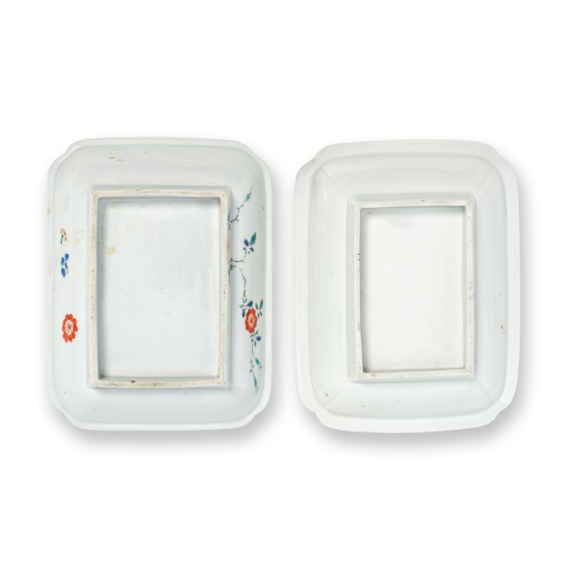 十八世紀 有田燒柿右衛門盤一對 | A PAIR OF ARITA KAKIEMON STYLE DISHES - 图2