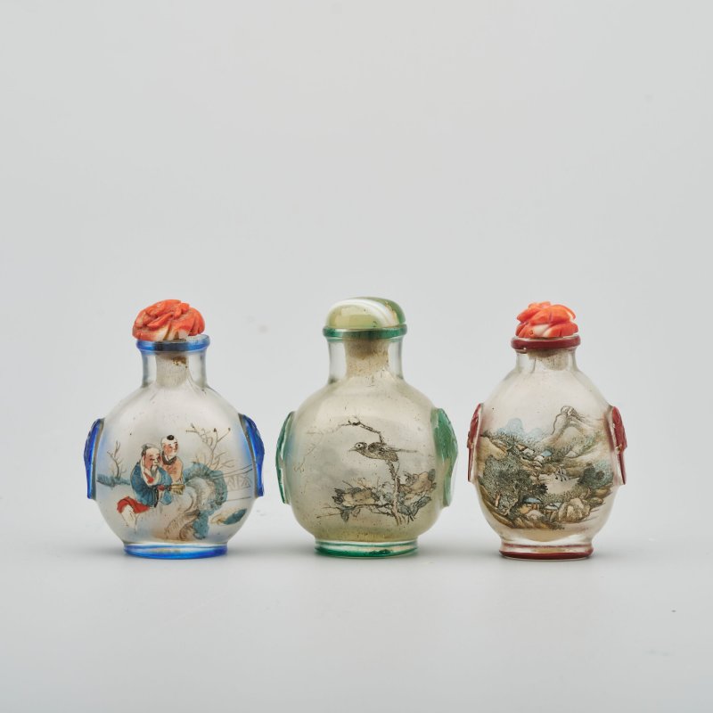 二十世紀中期 玻璃内畫鼻烟壺五件 | FIVE INSIDE PAINTED GLASS SNUFF BOTTLES - 图10
