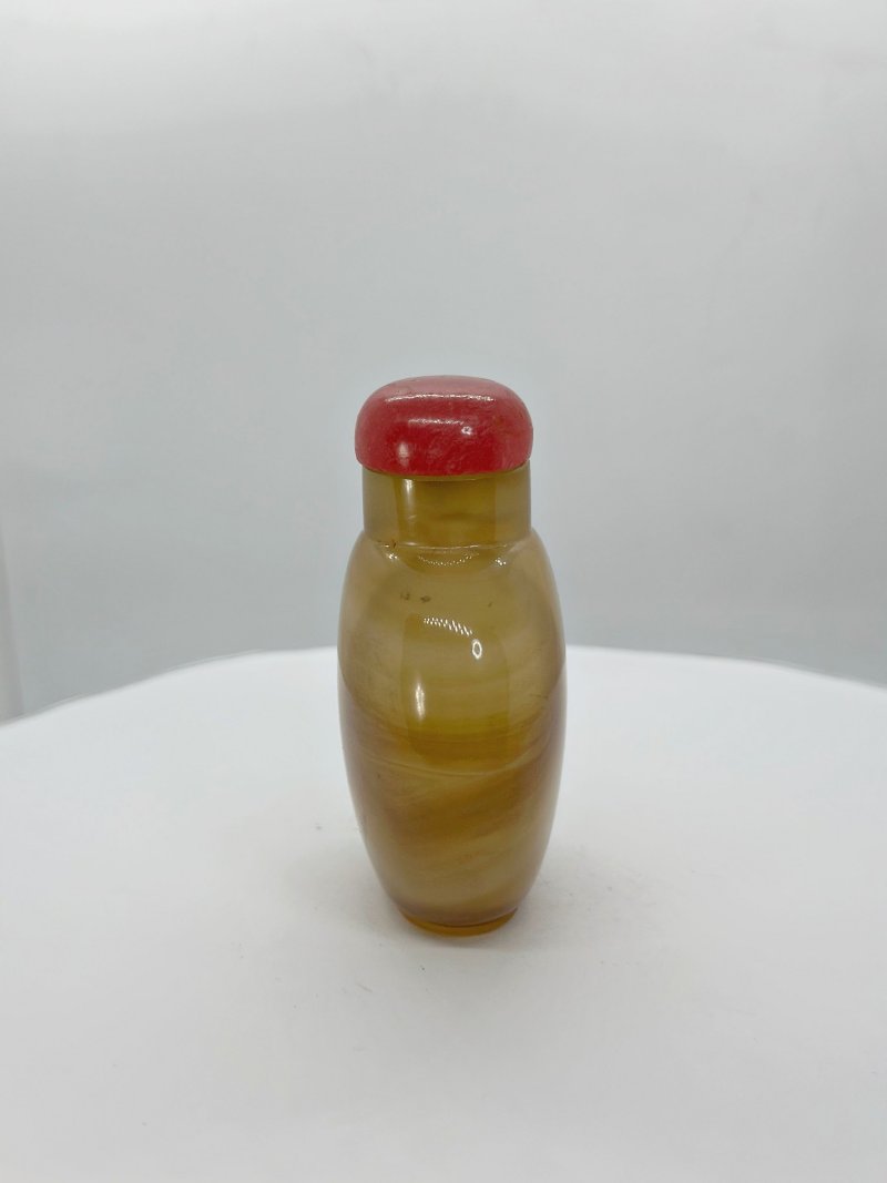 清十九世紀 瑪瑙鼻煙壺 | A CHALCEDONY AGATE SNUFF BOTTLE - 图5