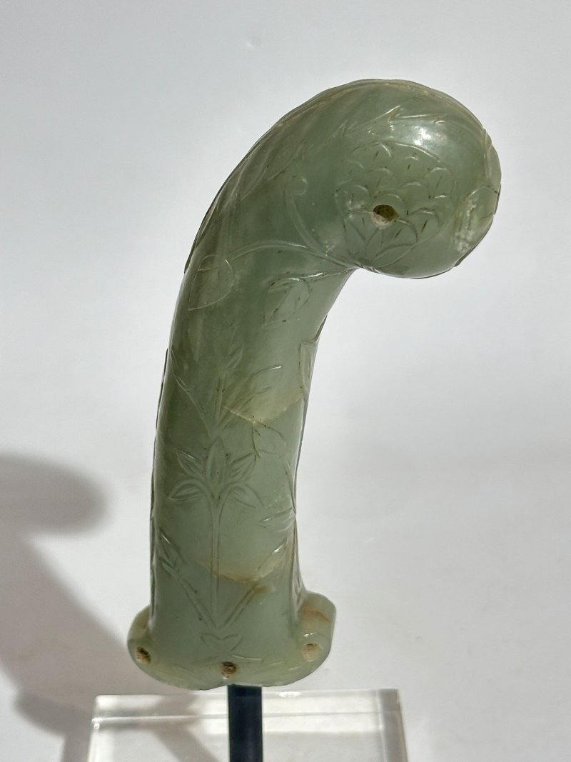 莫臥兒 十九世紀 翠玉刀柄 | A GREEN JADE HILT - 图4