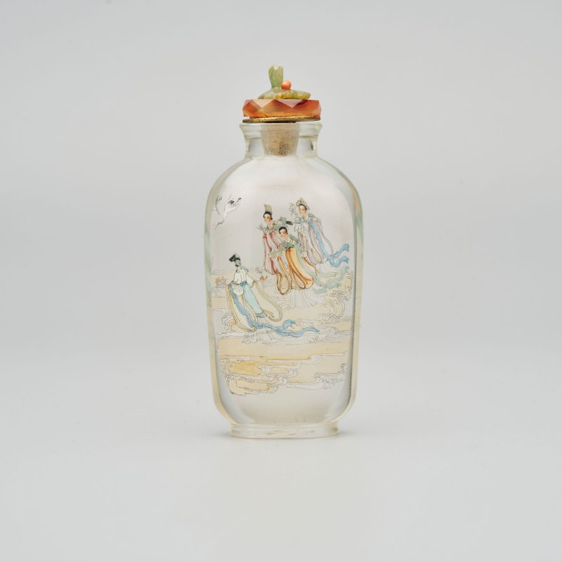 向君作 玻璃內畫「七仙女」鼻煙壺 一九六六年作 | AN INSIDE PAINTED GLASS 'SEVEN GODDESSES' SNUFF BOTTLE - 图9