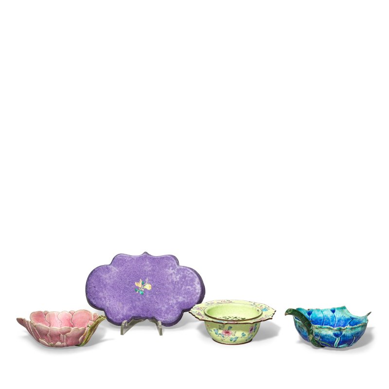 十八/十九世紀 畫琺琅及彩瓷一組 | A COLLECTION OF PAINTED ENAMEL AND ENAMELLED ITEMS - 图2