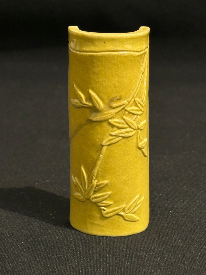 十九世紀至二十世紀上半葉 瓷文房五件 （鯉魚筆擱）朝鮮 | FIVE CERAMIC SCHOLAR'S OBJECTS - 图7
